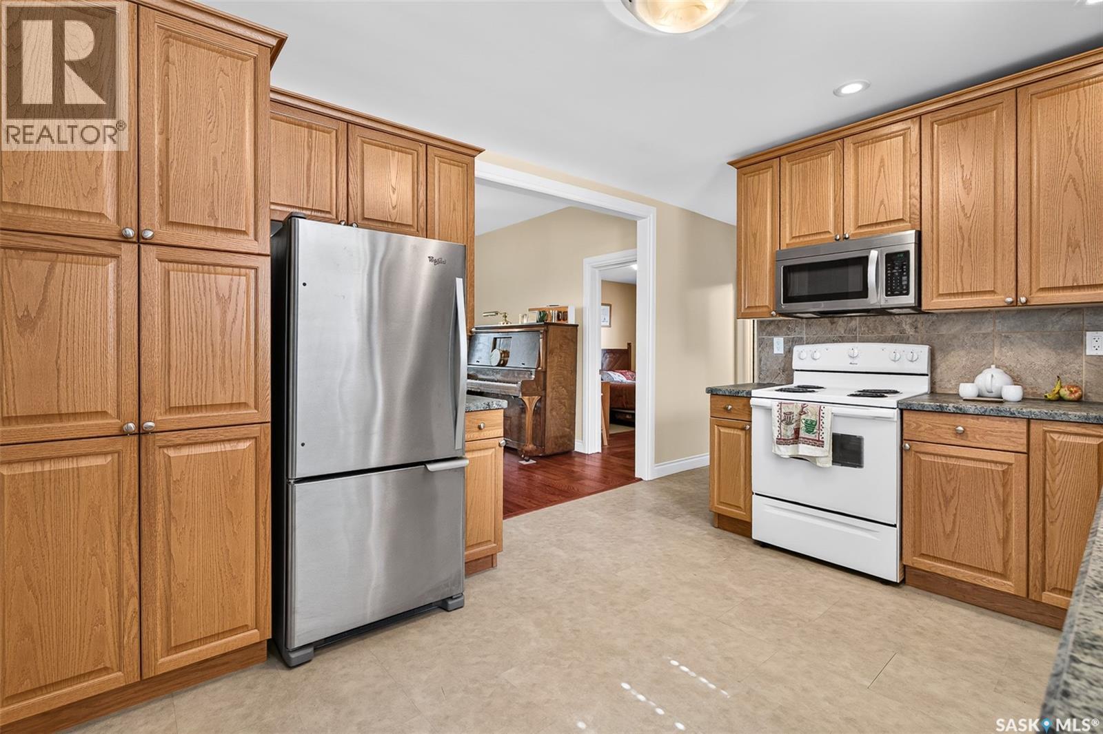 1129 1st AVENUE NE - Image 24