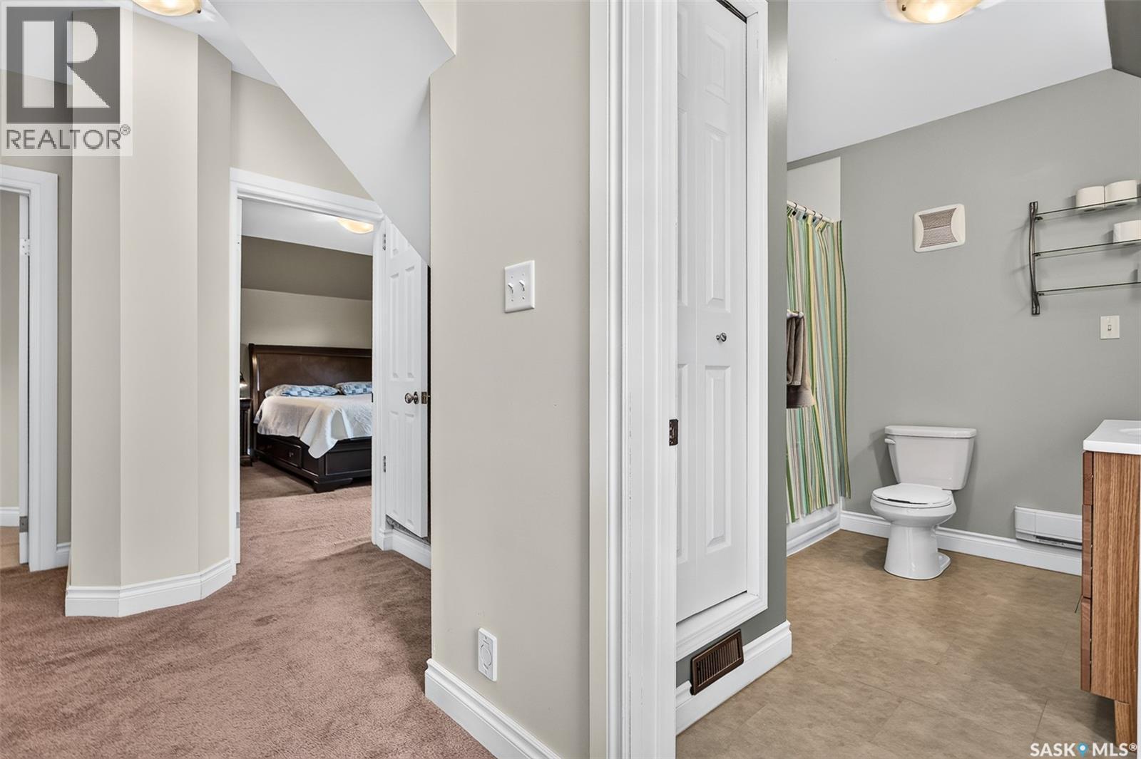 1129 1st AVENUE NE - Image 35