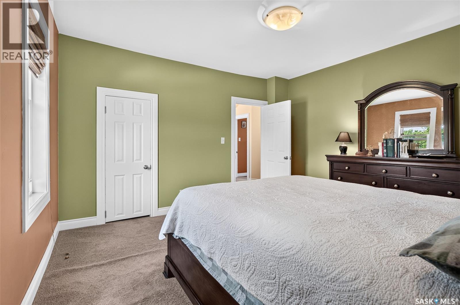 1129 1st AVENUE NE - 46