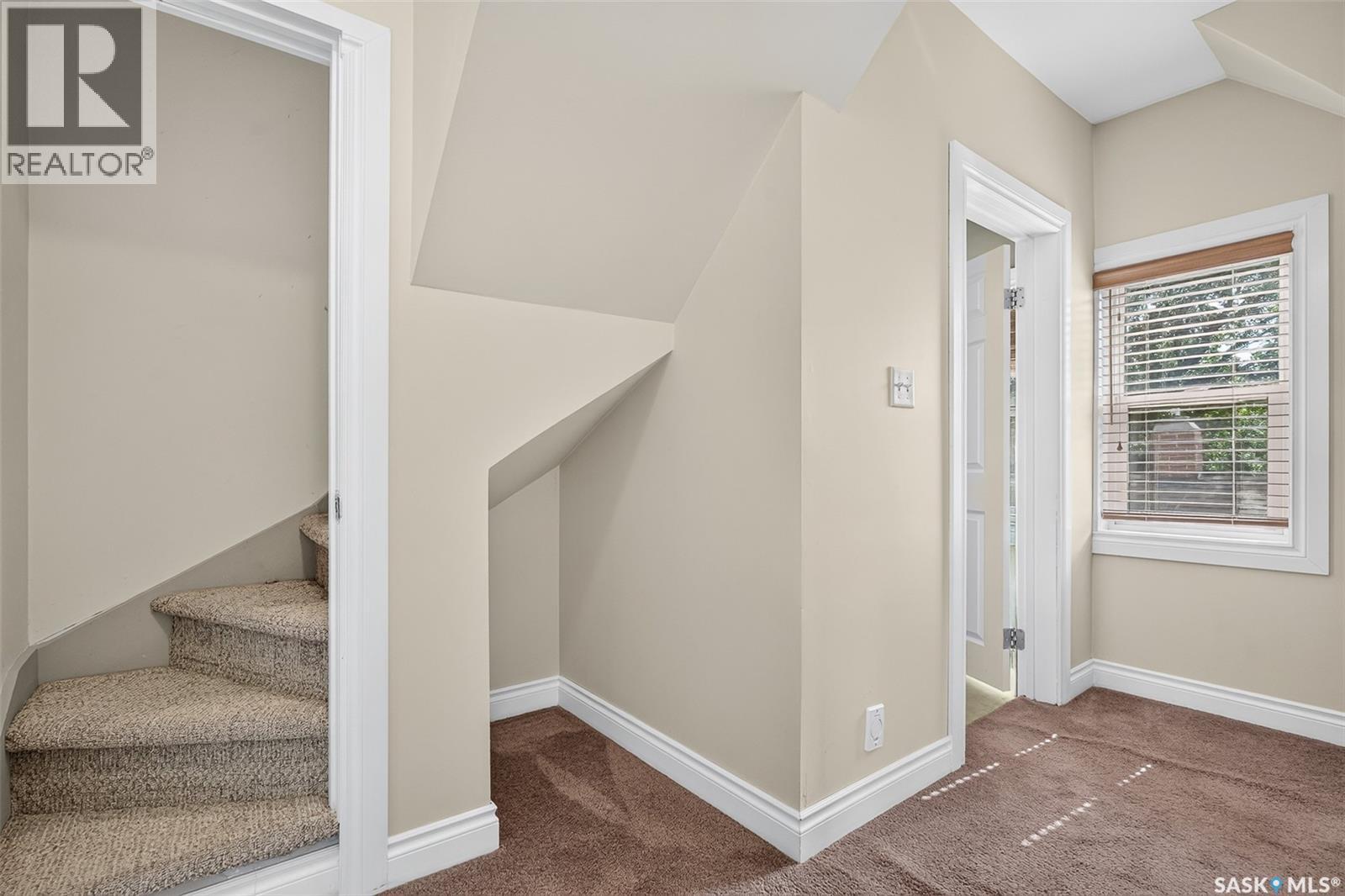 1129 1st AVENUE NE - Image 48