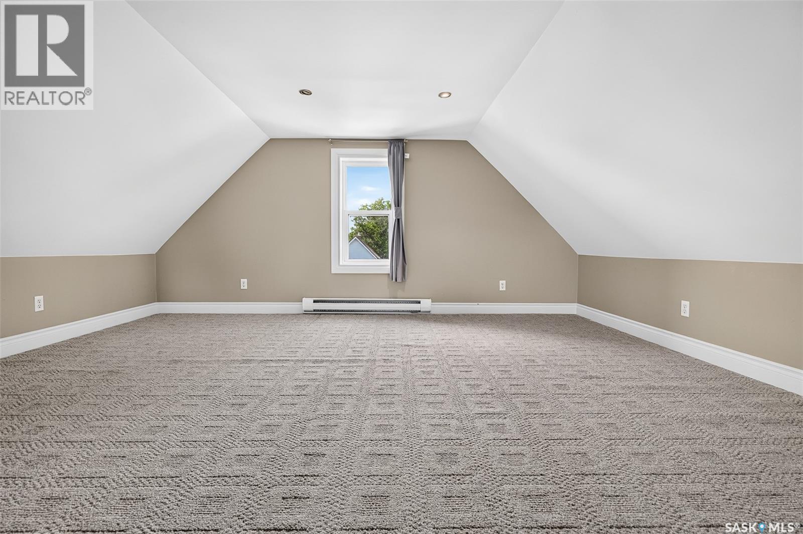 1129 1st AVENUE NE - Image 52