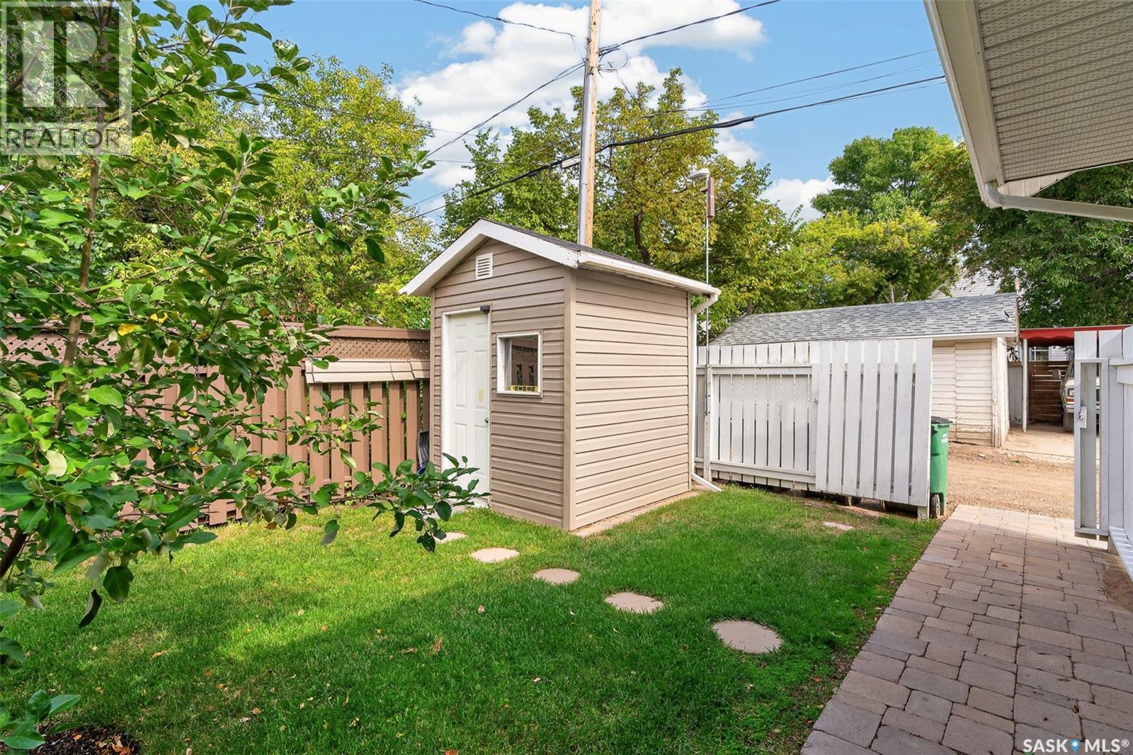 1129 1st AVENUE NE - Image 75