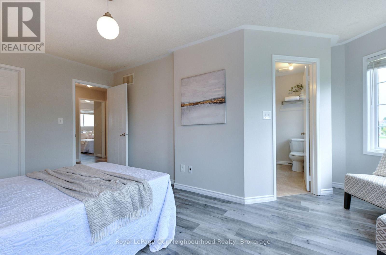 38 WILKINS CRESCENT - 12
