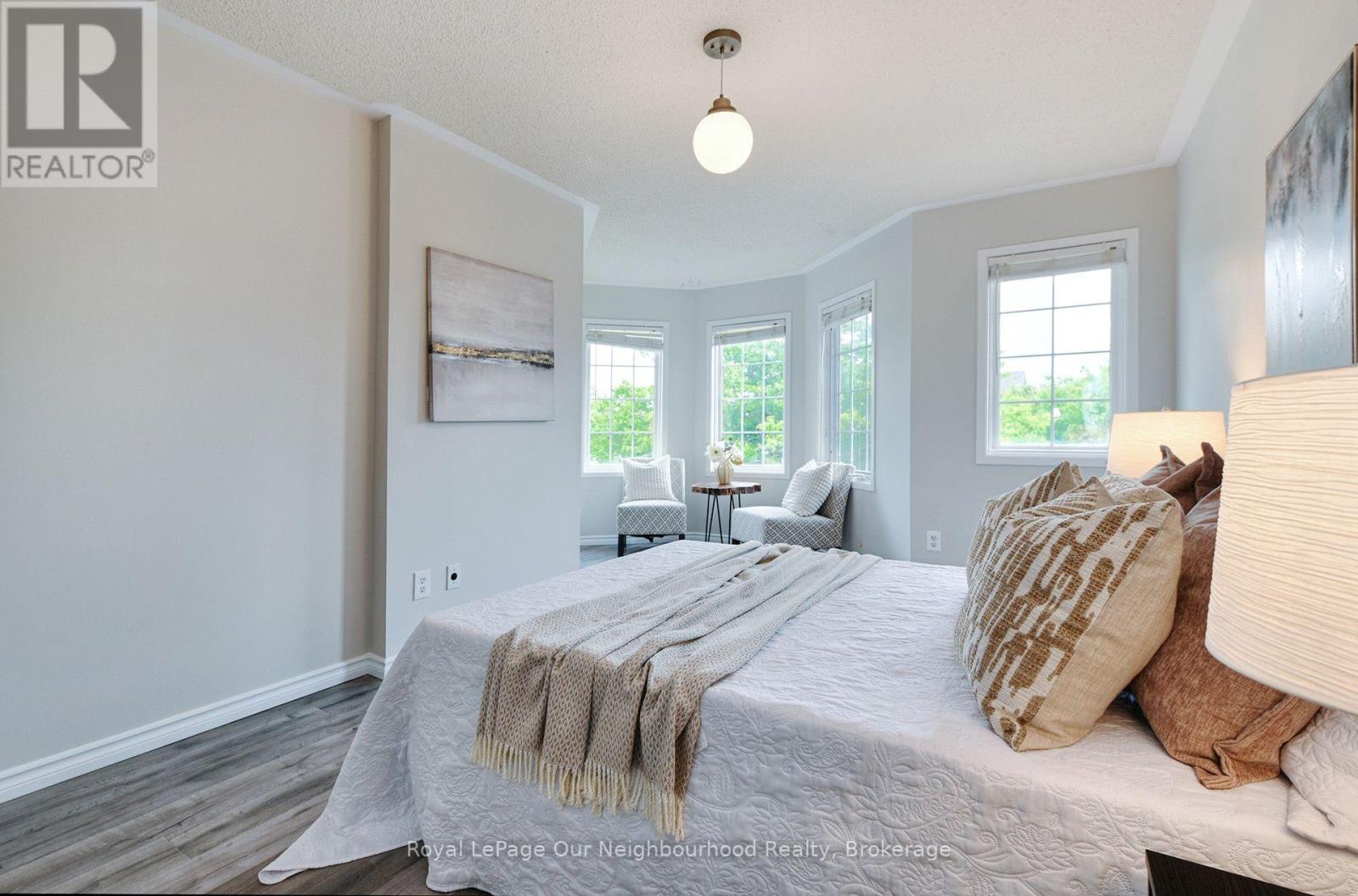 38 WILKINS CRESCENT - 14