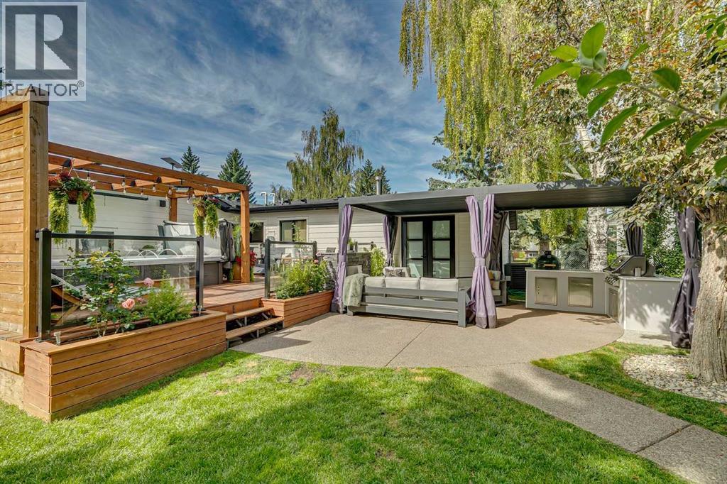 320 Braniff Place SW, Calgary, Alberta, T2W1R7