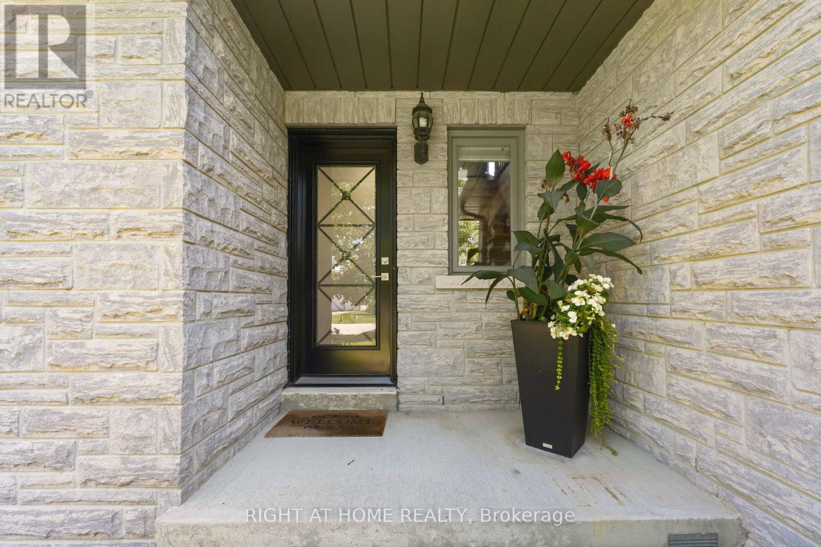 80 EDWARD POTTAGE CRESCENT - 8