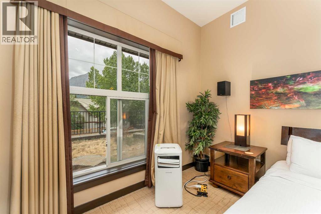 #111C 1818 Mountain Avenue - Image 21