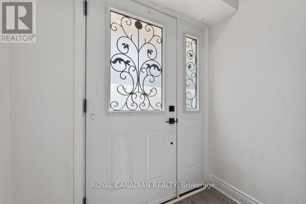 6 DAMASCUS DRIVE - 24