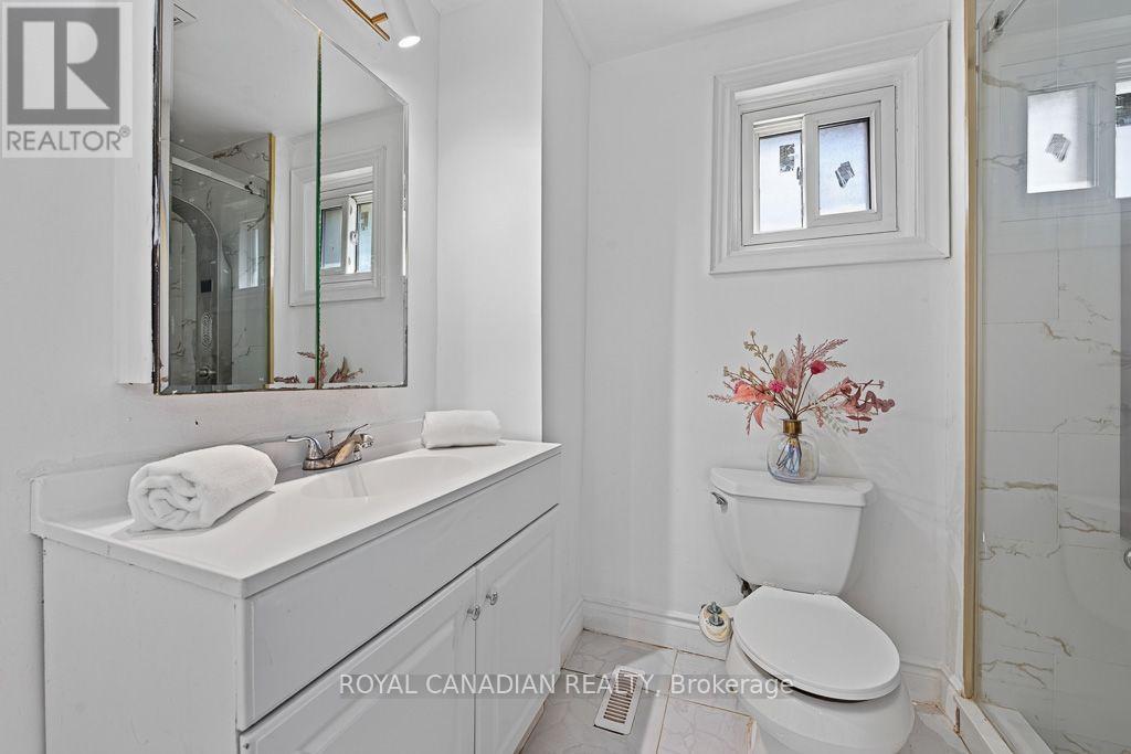6 DAMASCUS DRIVE - 38