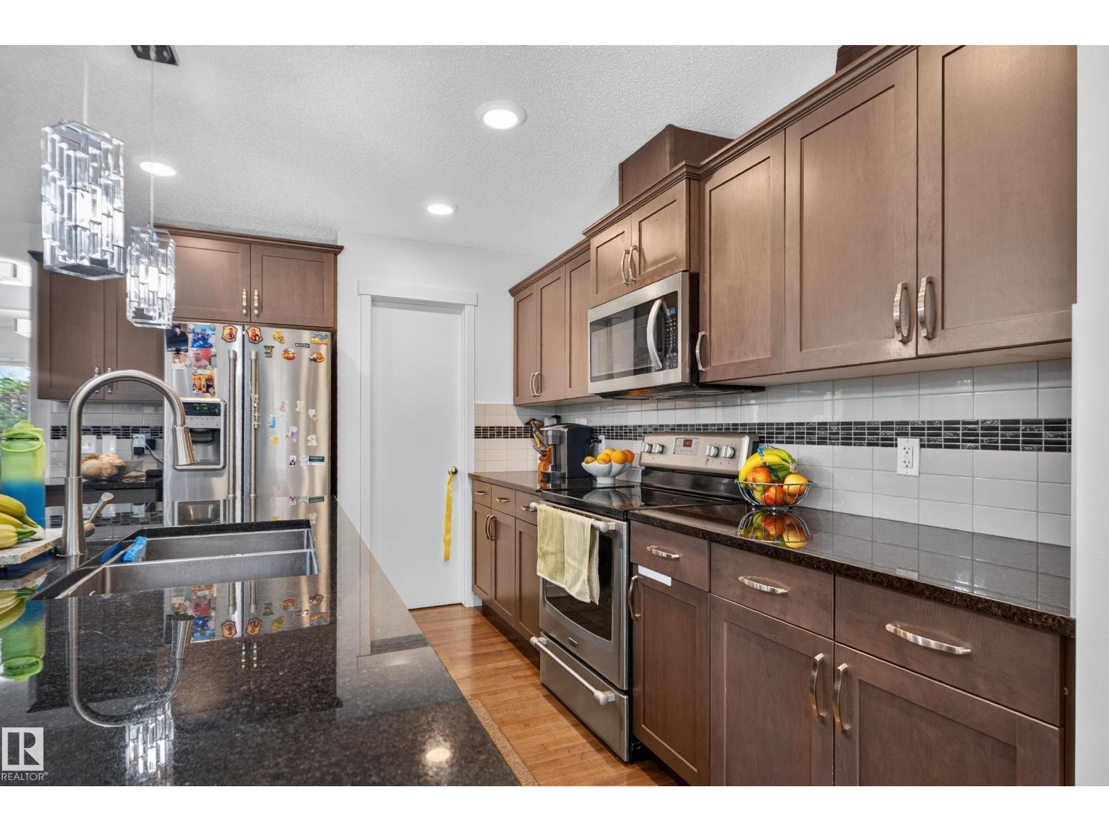 17363 120 ST NW - 5