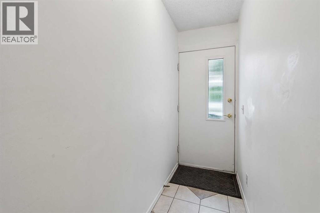 #101 3015 51 Street SW - Image 4