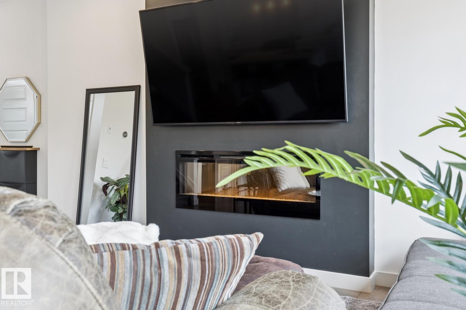 22434 99A AV NW - 18
