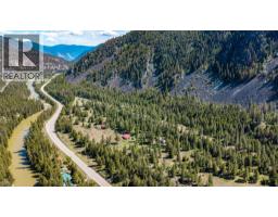 2451 Hwy 3 E, Princeton, BC V0X1W0 Photo 17