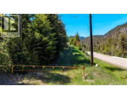 2451 Hwy 3 E, Princeton, BC V0X1W0 Photo 8