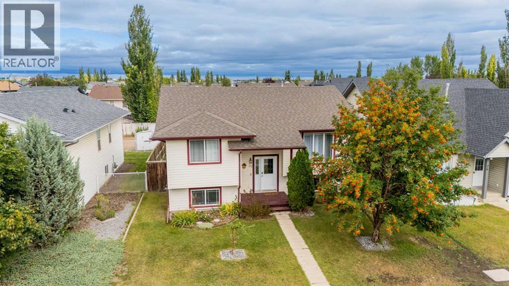 Listing photo – 30 Kirkland Close, Red Deer