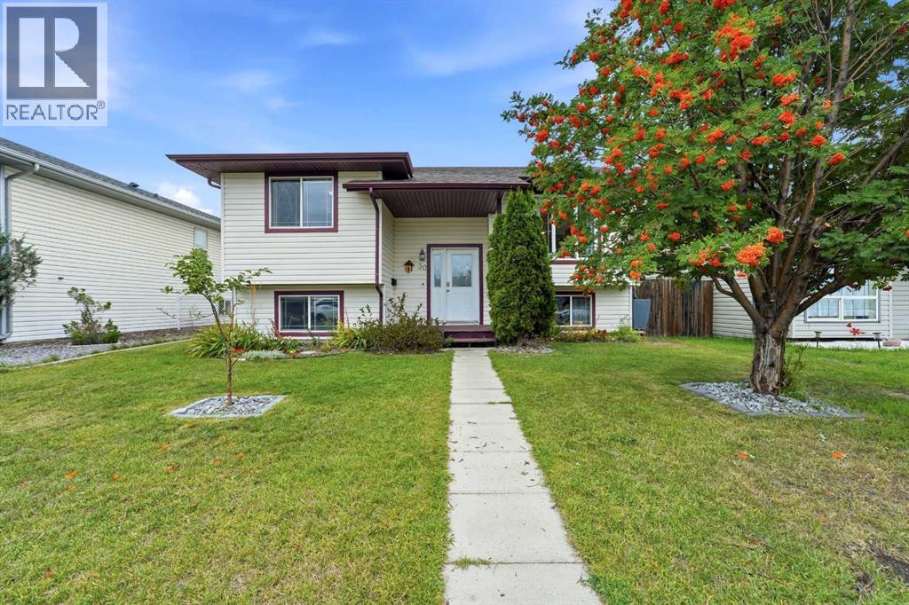 Listing photo – 30 Kirkland Close, Red Deer