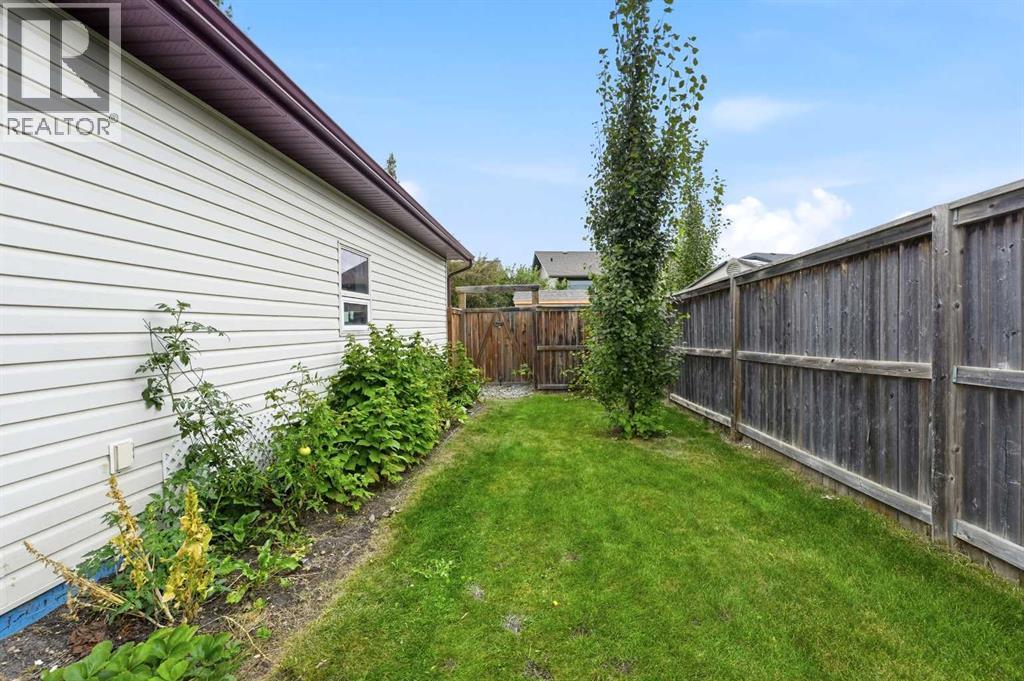 Listing photo – 30 Kirkland Close, Red Deer