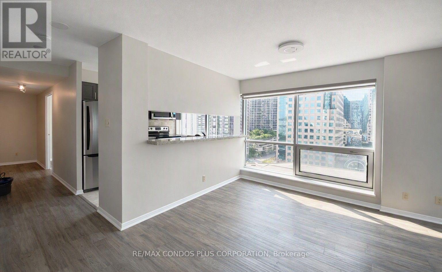 #1211 10 Queens Quay West, Toronto (Waterfront Communities), Ontario, M5J2R9, Toronto (Waterfront Communities), Ontario — photo 4 of 5