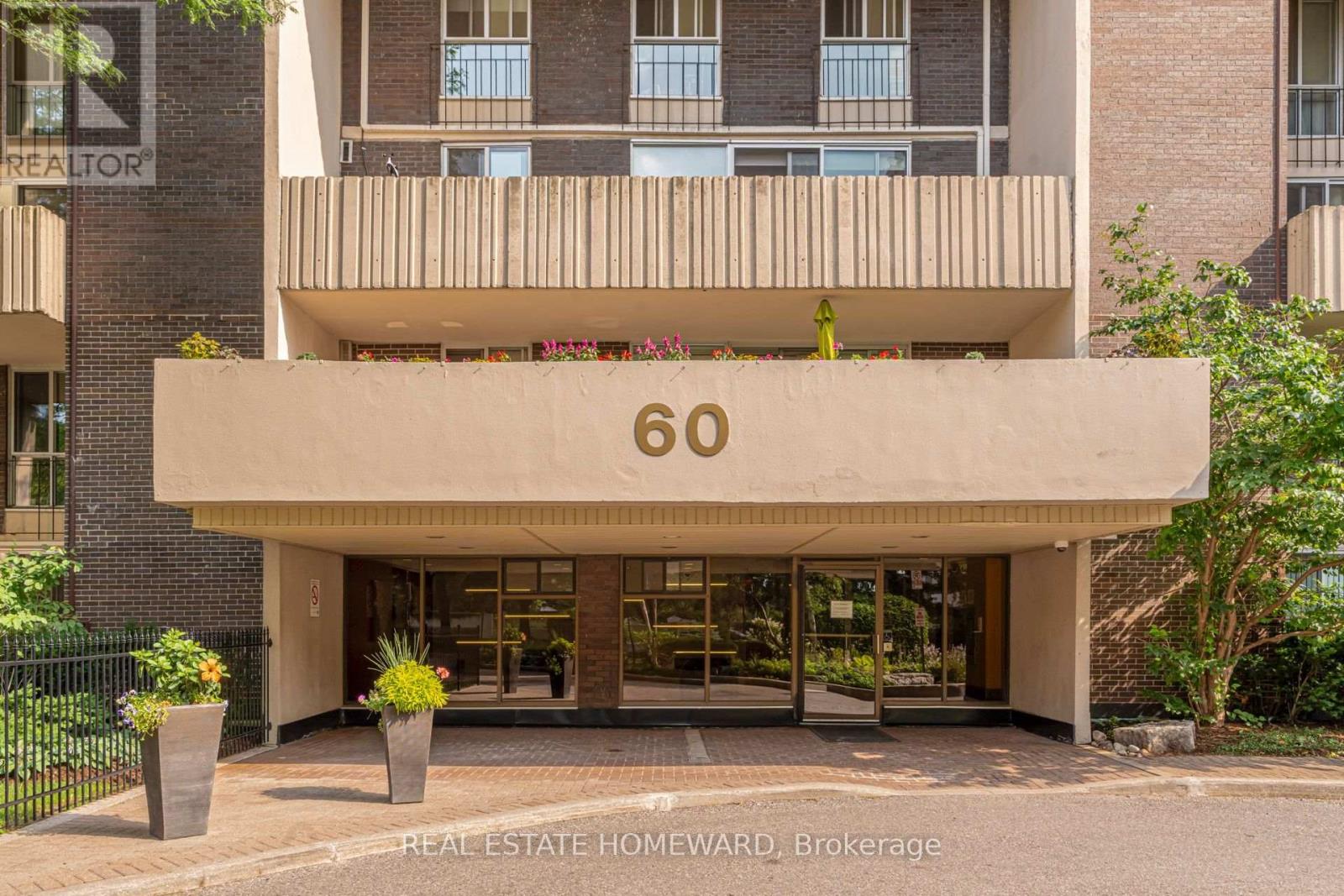 #218 60 SOUTHPORT STREET - Image 36