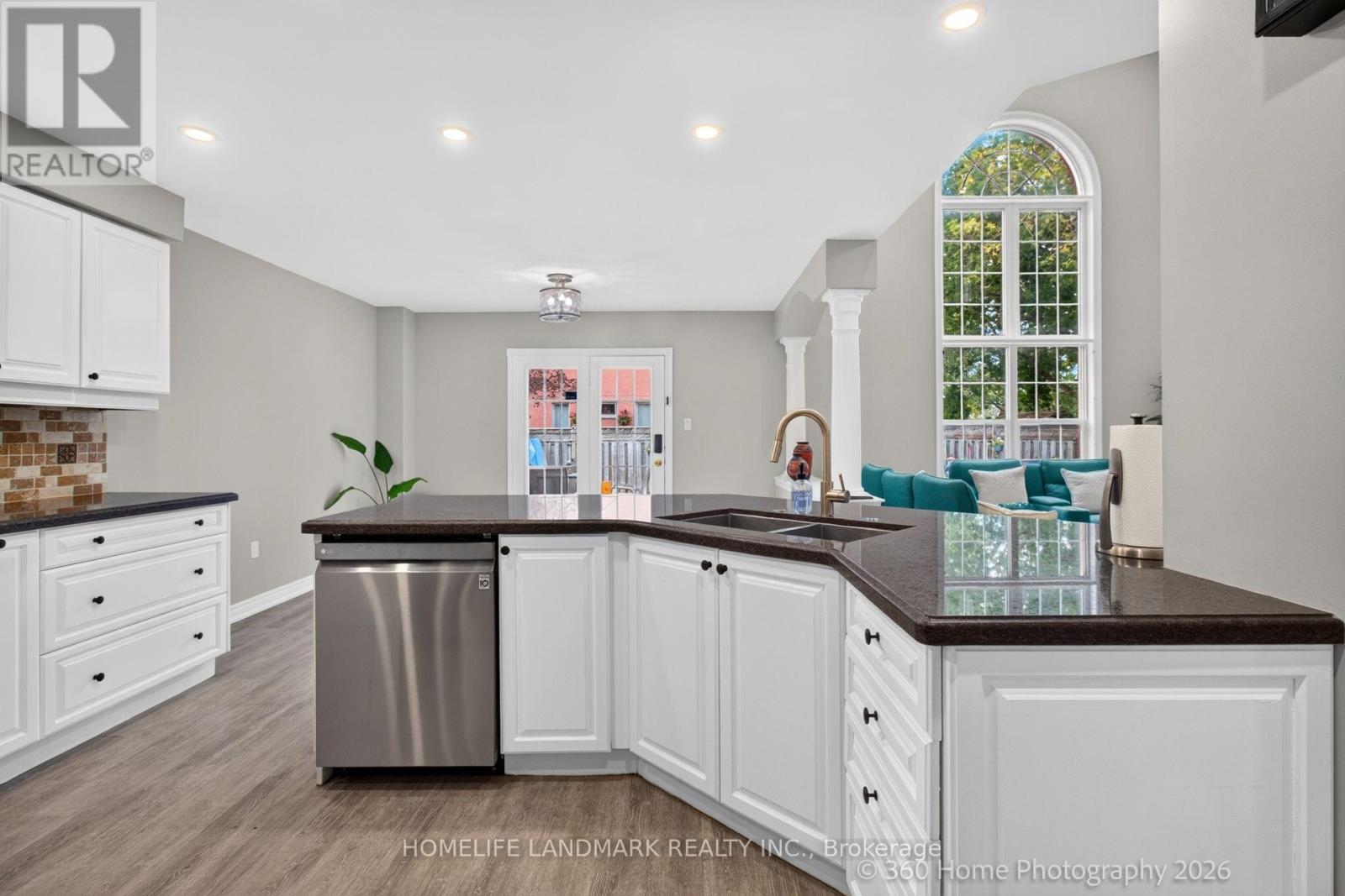 42 BLACKFRIAR AVENUE - 22