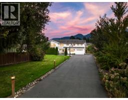 39726 Government Road, Squamish, BC V8B0G3 Photo 6