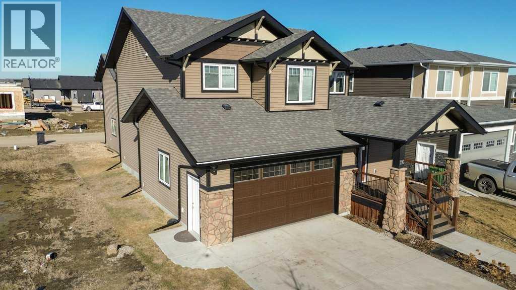 Listing photo – 26 Tagish Avenue, Red Deer