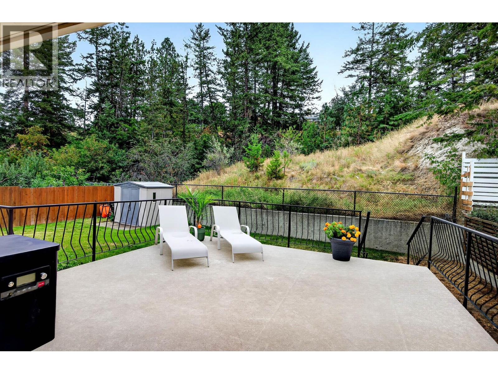 233 MONMOUTH Drive - 41