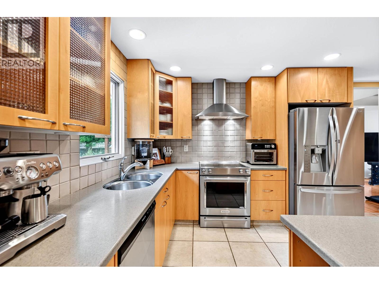 233 MONMOUTH Drive - Image 13