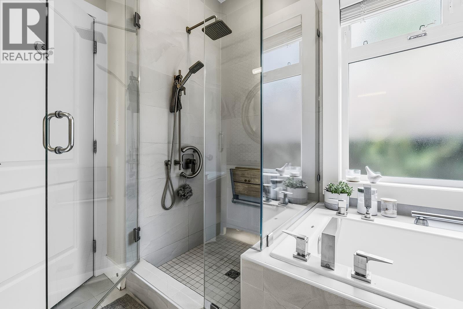  4125 Gallaghers Parkland Drive, Kelowna