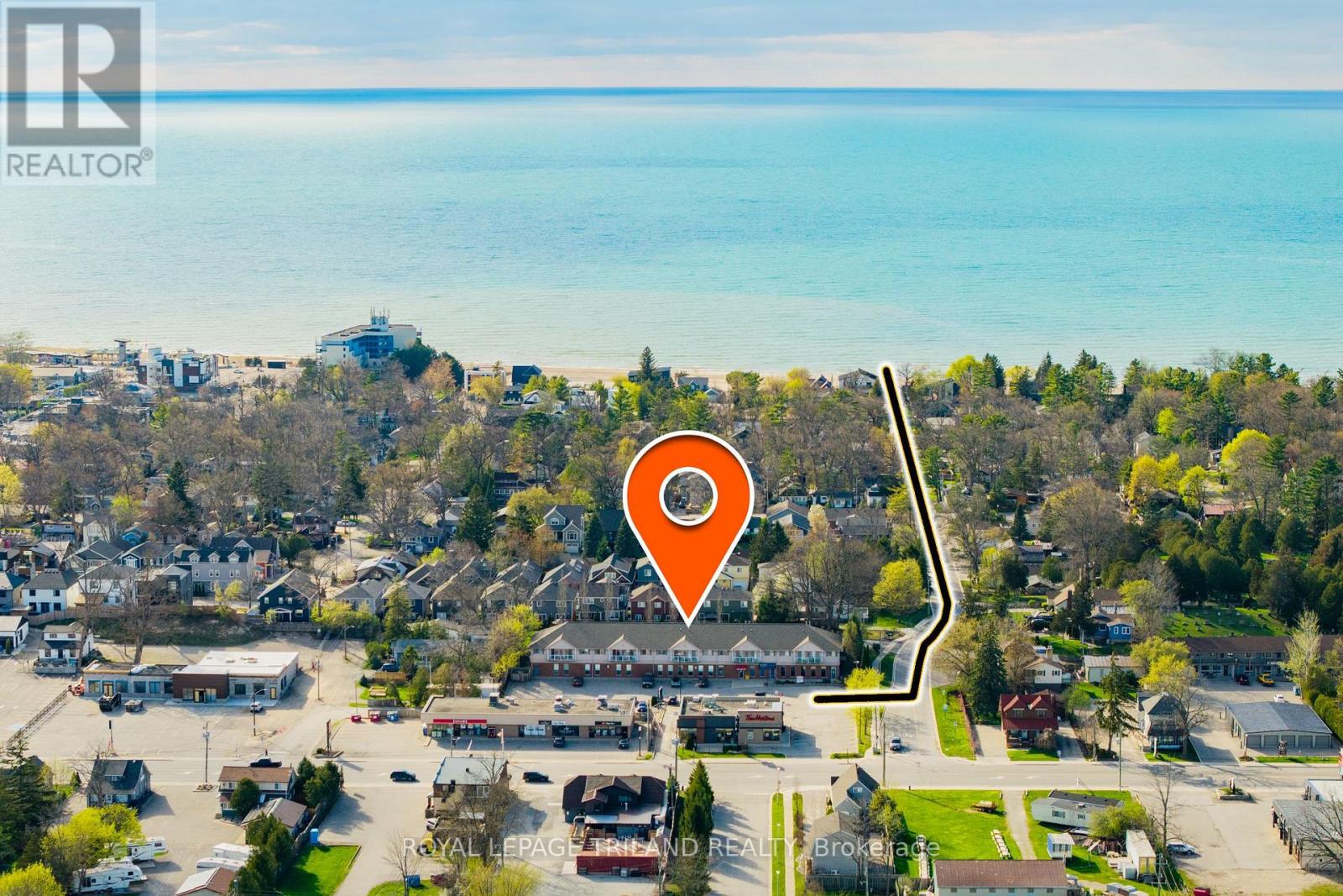 1 - 37 ONTARIO STREET N, Lambton Shores (Grand Bend) — photo 2