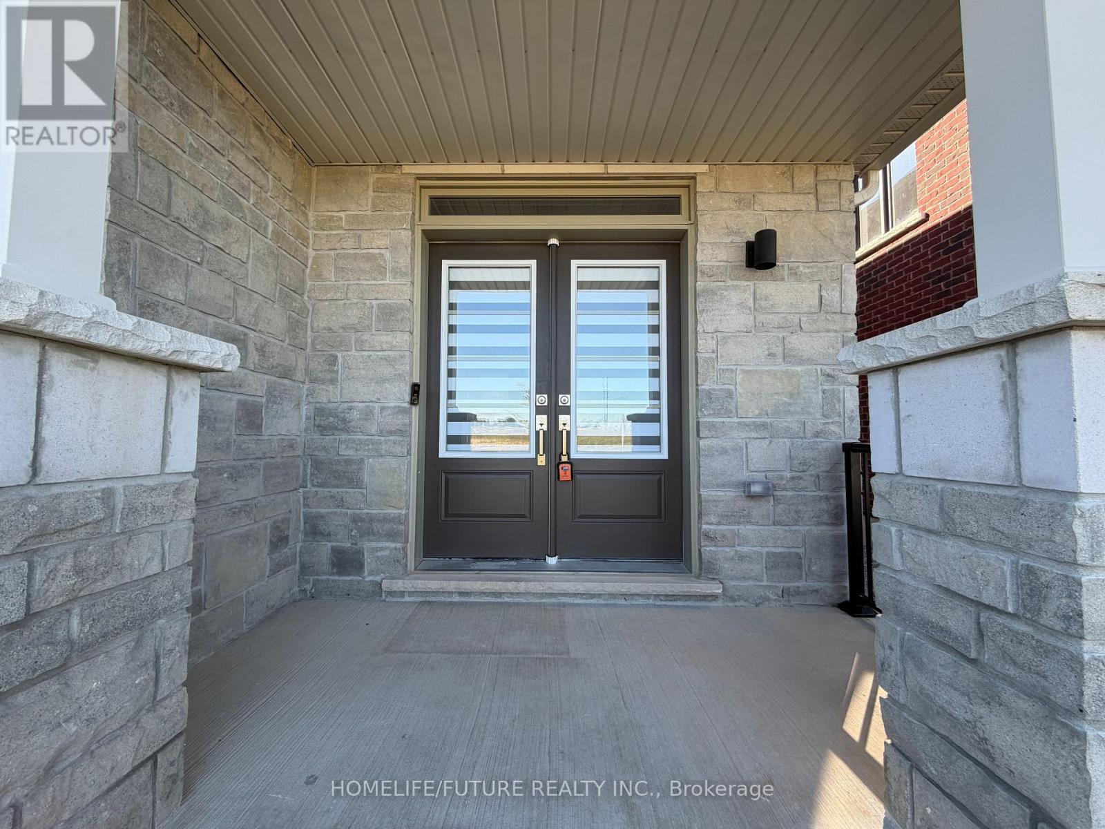 171 GRADY DRIVE, Clarington (Newcastle) — photo 2