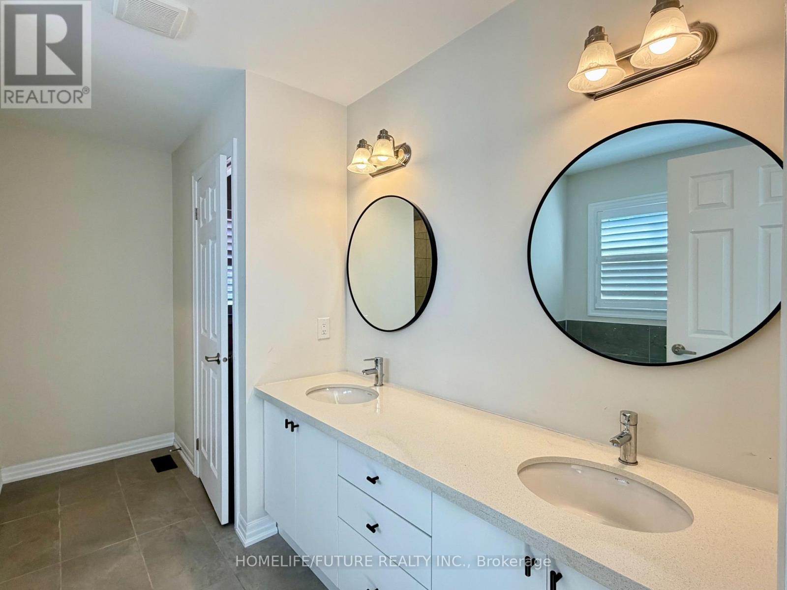 171 GRADY DRIVE, Clarington (Newcastle) — photo 9