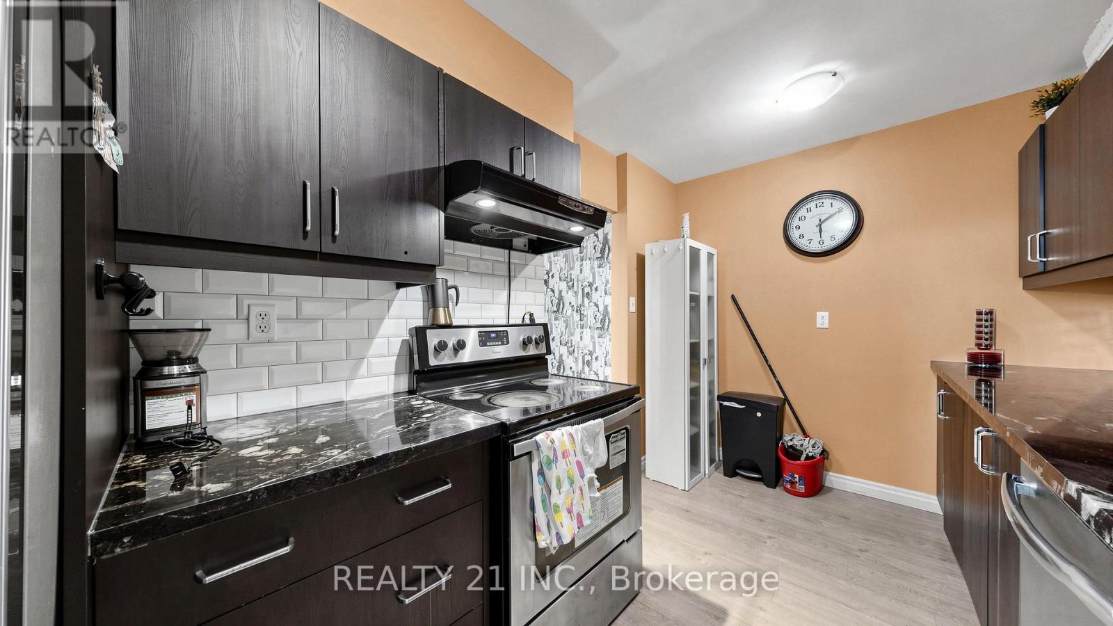 #819 180 MARKHAM ROAD - 26