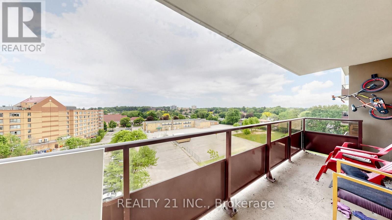 #819 180 MARKHAM ROAD - 36