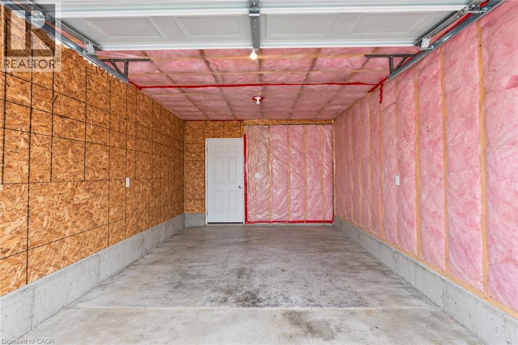 27 HICKORY Hollow - Image 31