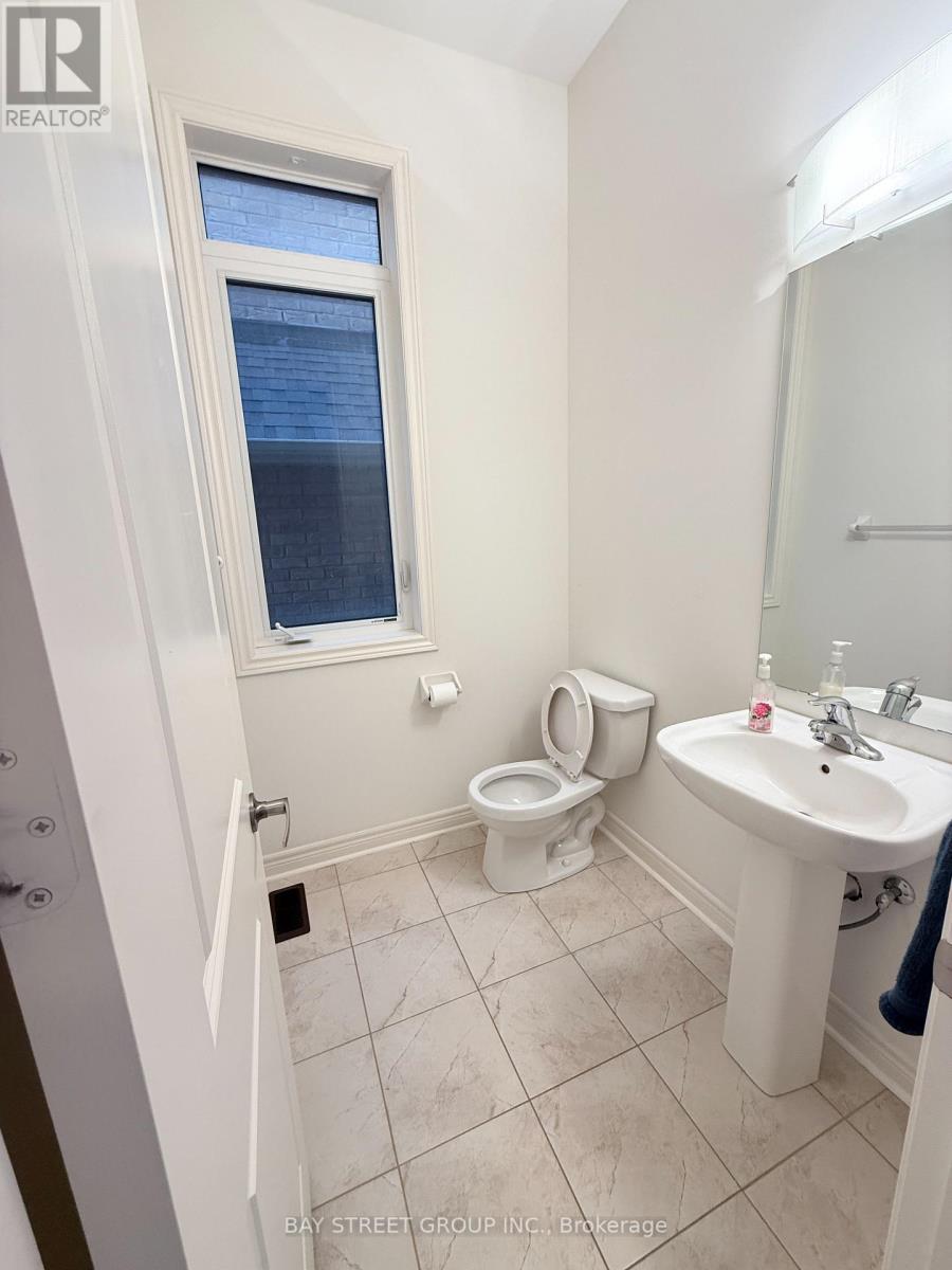 69 TUPLING STREET, Bradford West Gwillimbury (Bradford) — photo 4