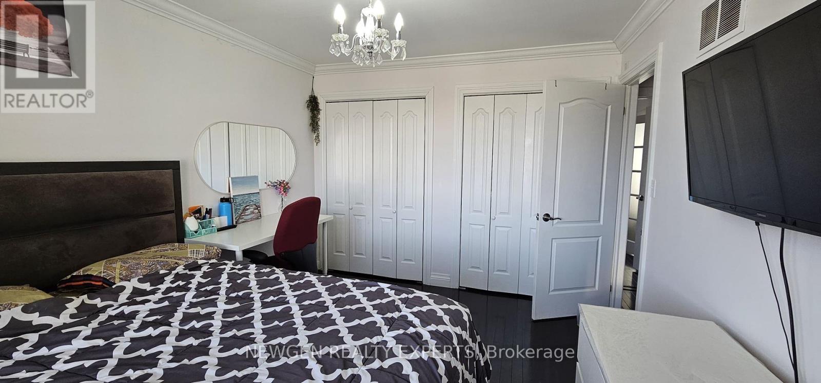 687 MARLEY CRESCENT - 13