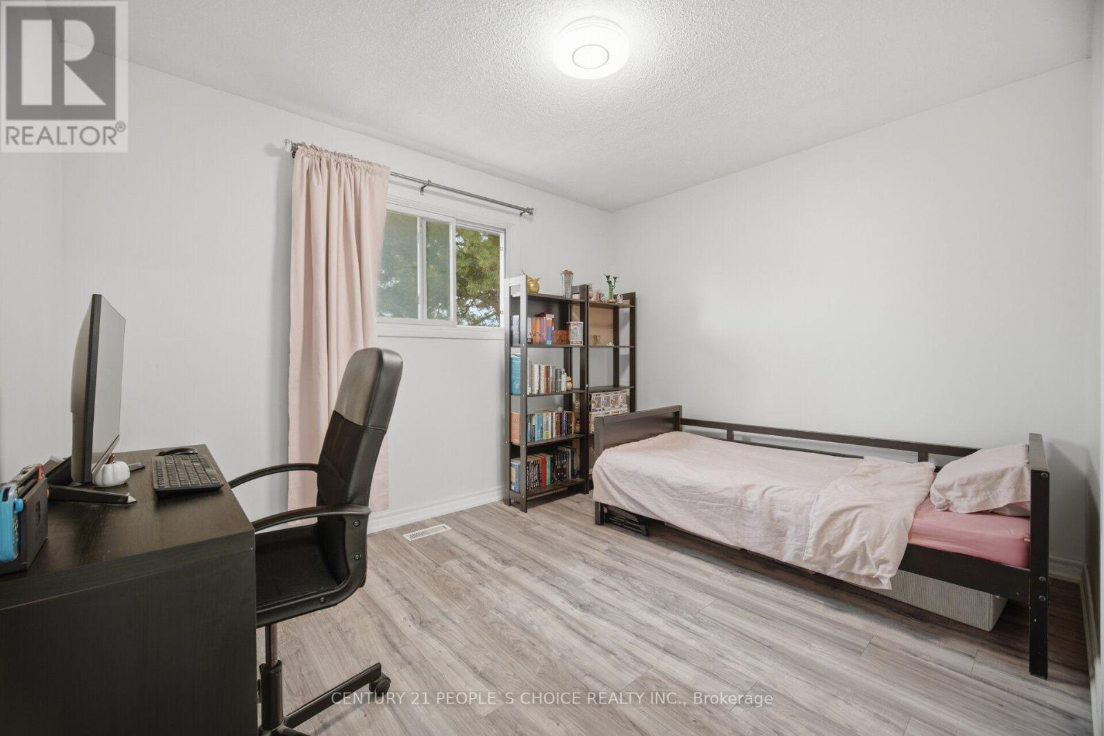 578 CAVELL DRIVE - 21