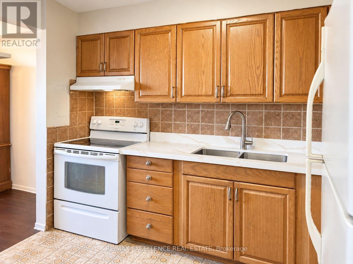 #2105 3390 WESTON ROAD - 10