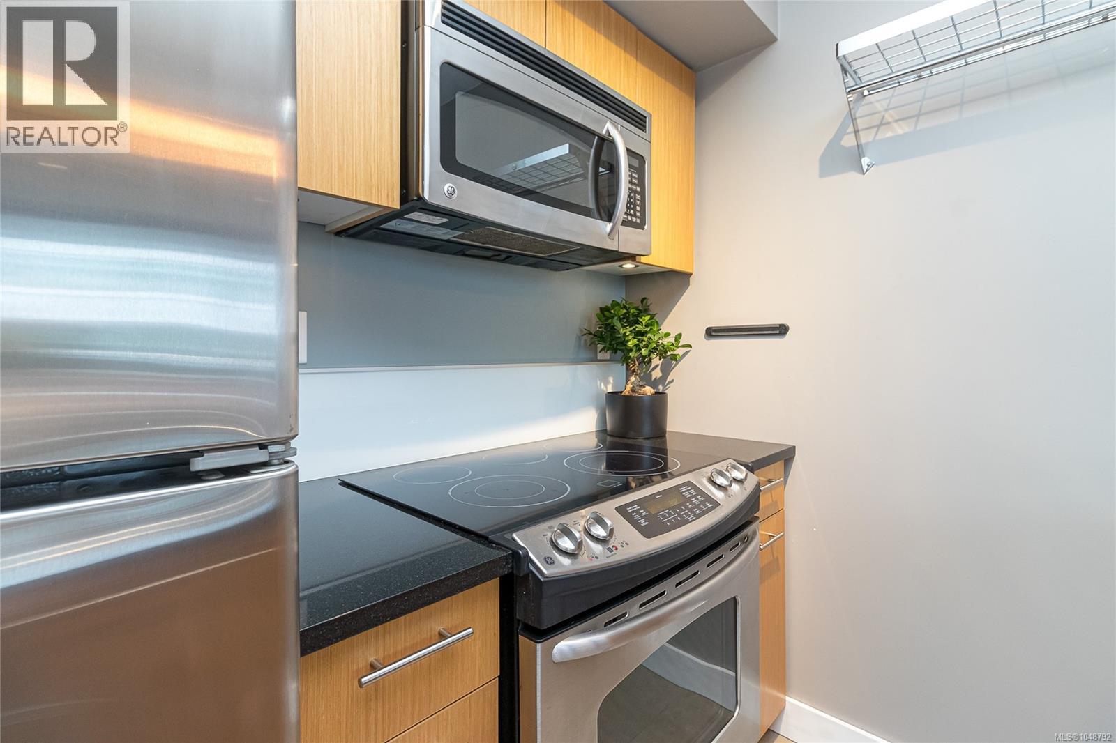 505 834 Johnson Street, Victoria