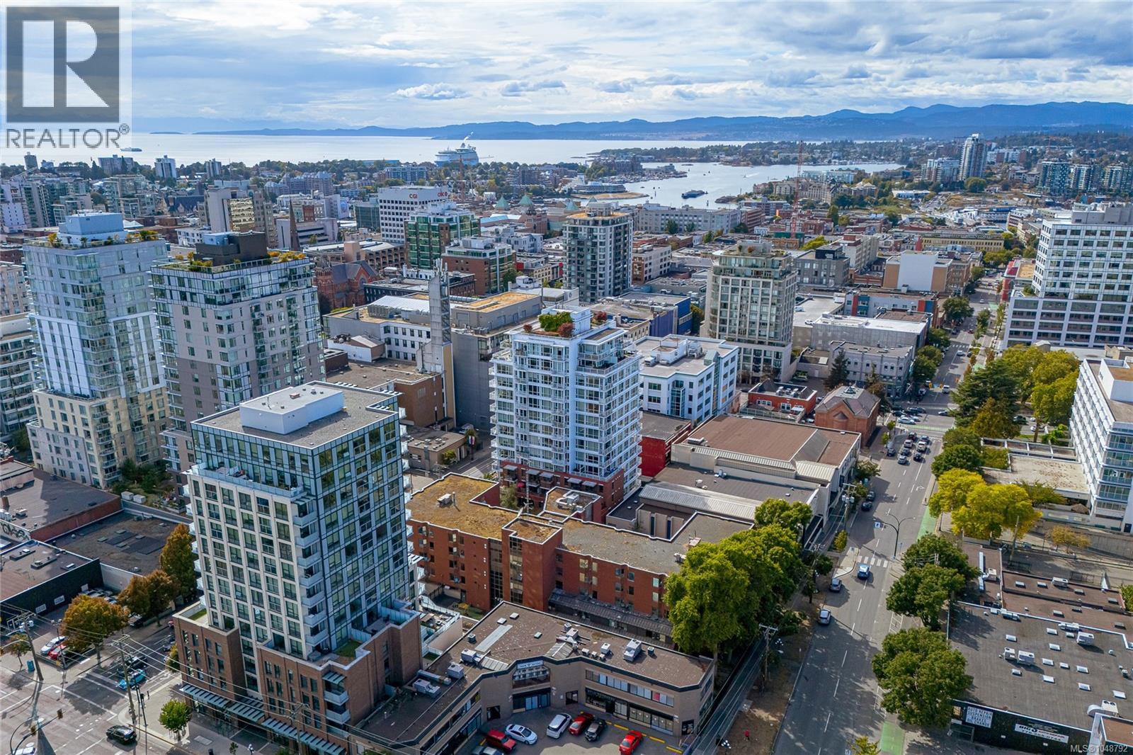 505 834 Johnson Street, Victoria