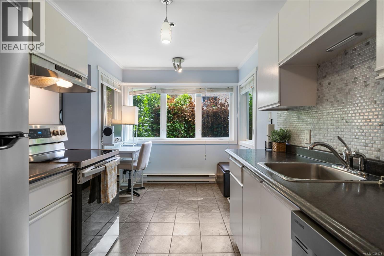 #103 1619 Morrison St - 10