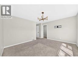 Bedroom - 856 Midtown Drive Sw, Airdrie, AB T4B5K9 Photo 18