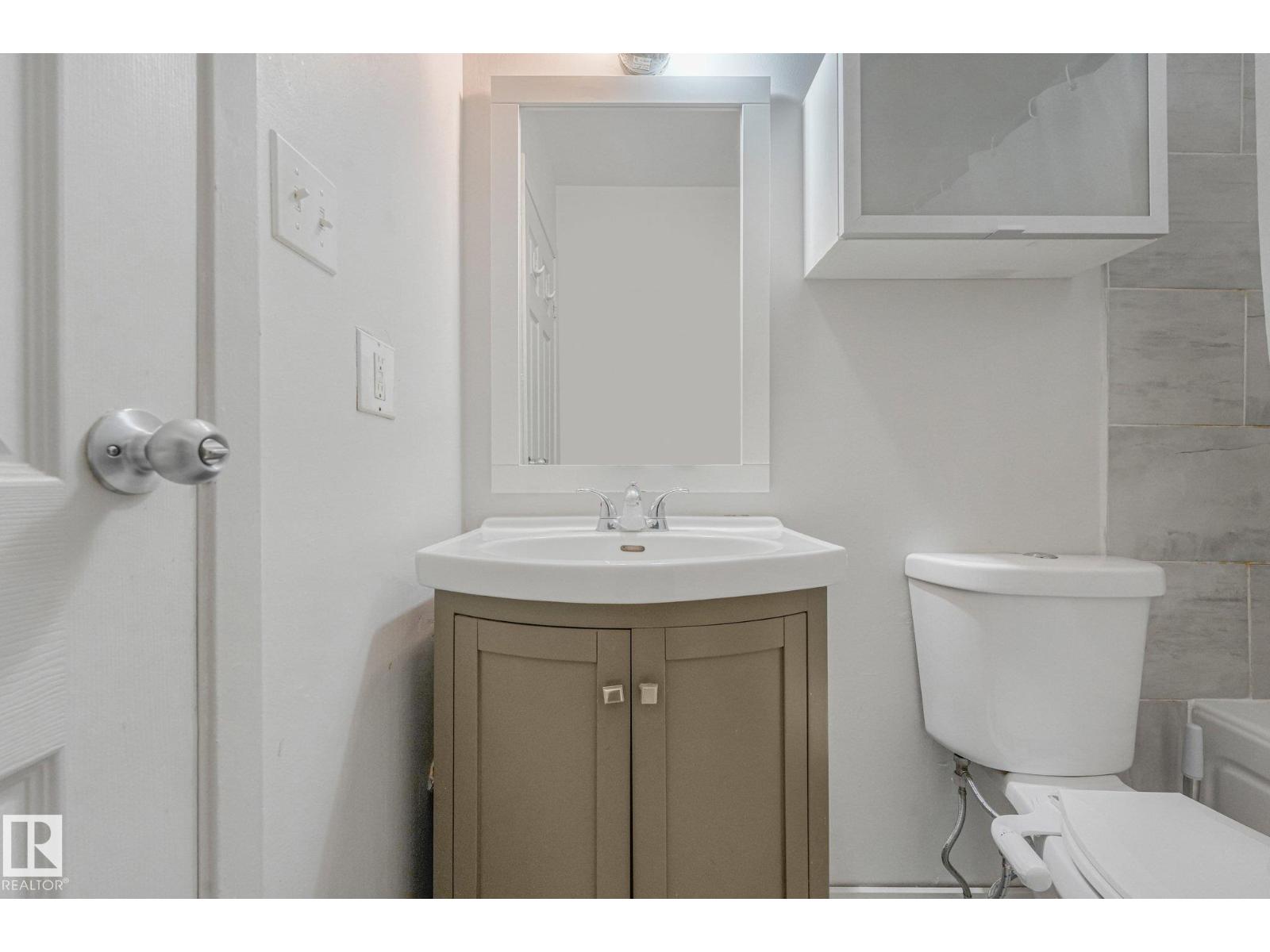 6552 178 ST NW - 52