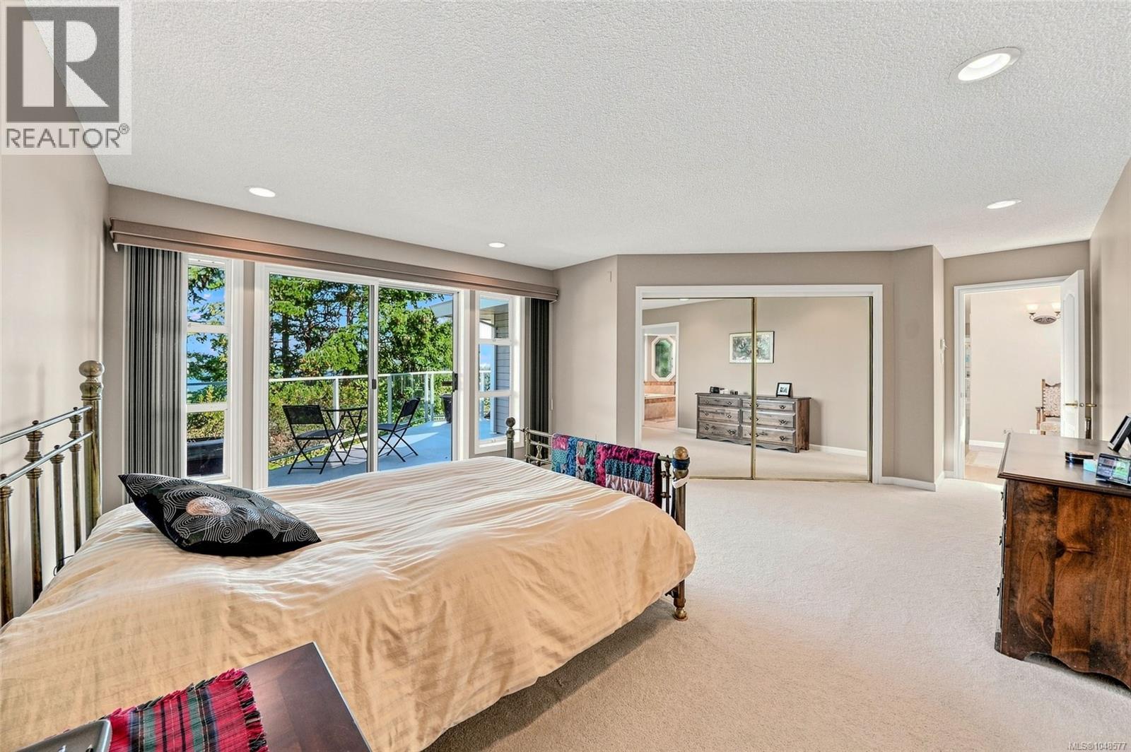 2340 Avondale Pl - Image 19