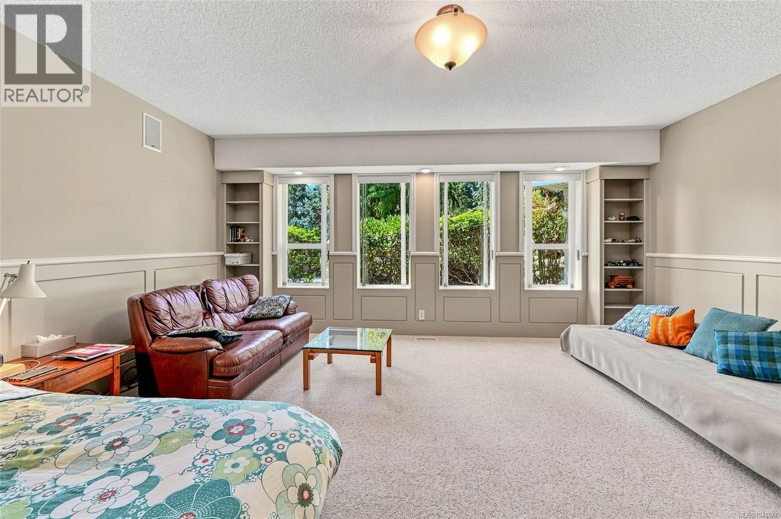 2340 Avondale Pl - Image 29
