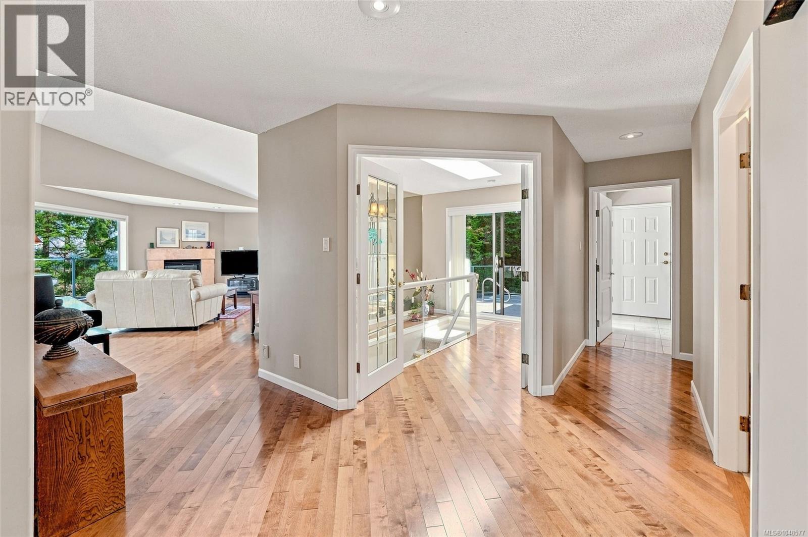 2340 Avondale Pl - Image 42
