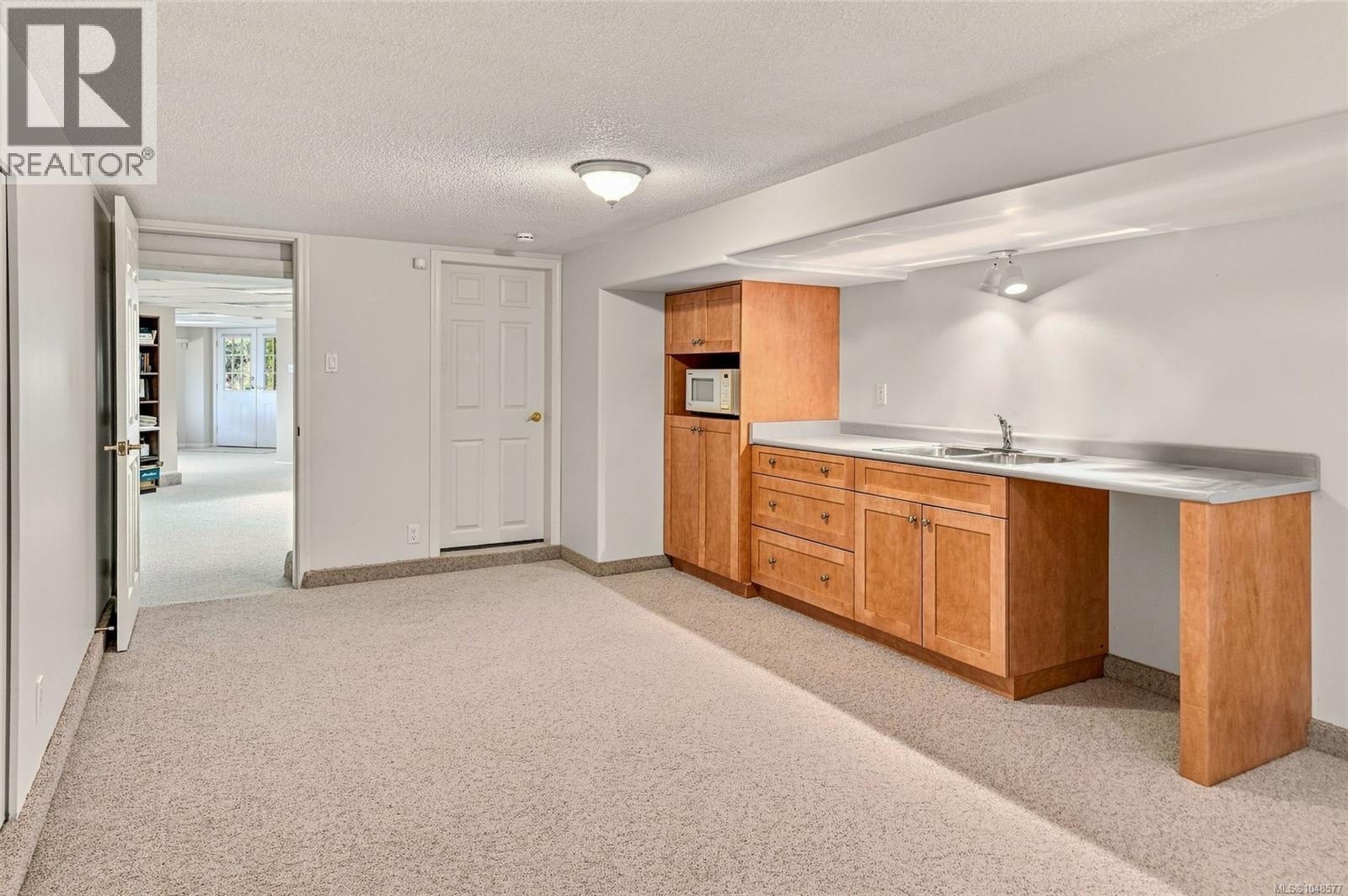 2340 Avondale Pl - 43