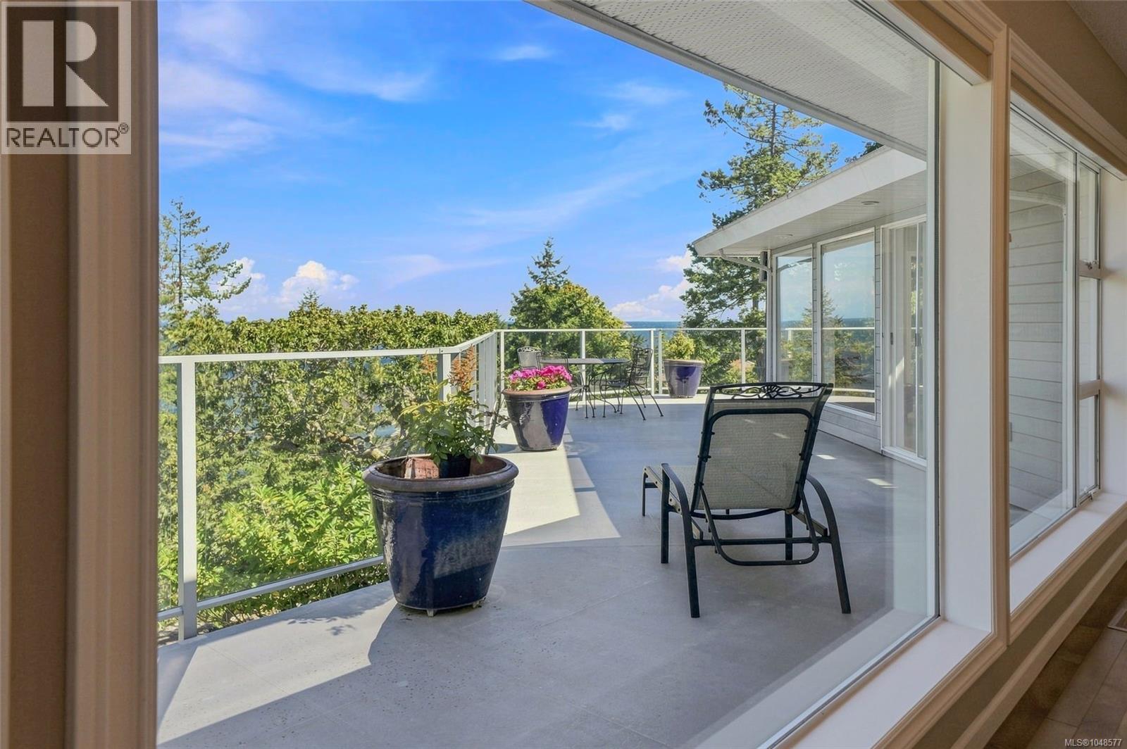2340 Avondale Pl - Image 49