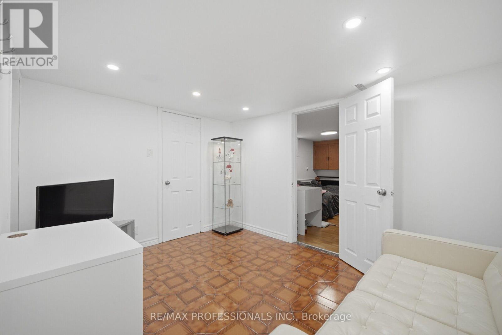 53 WILMAR ROAD - 30